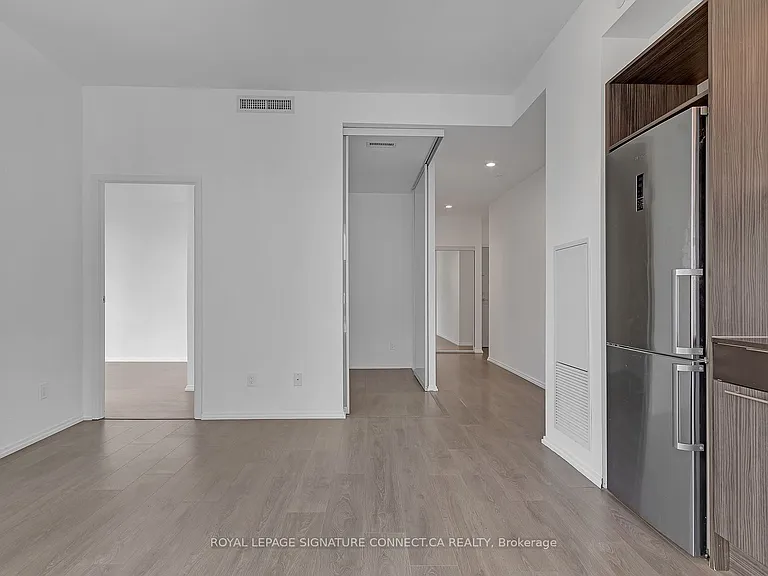 68 Shuter St #908 — Photo 10