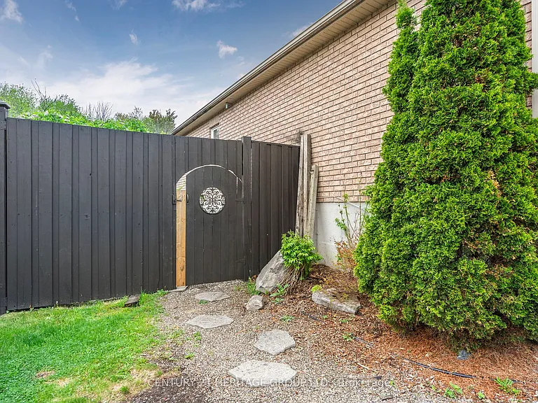 51 Burbank Cir #BASEMENT — Photo 27