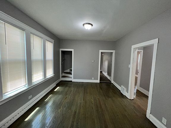4th image of 10434 S State St