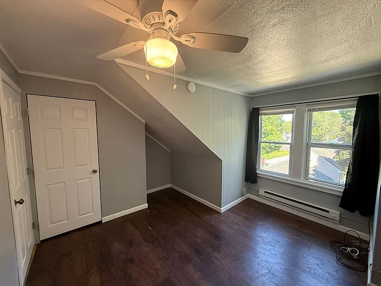 24 Davis Street — Photo 6