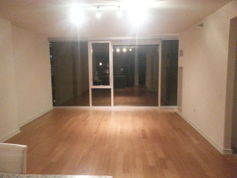 1st image of 569 W Kinzie St #807