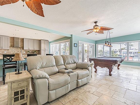 4th image of 121 Wall St