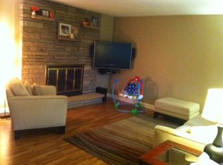4701 W Hiawatha Dr, Mequon, WI 53092