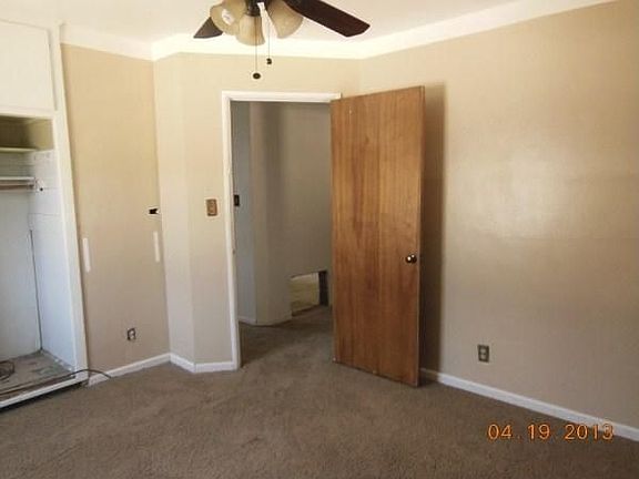 4th image of 1039 E Vine Ave