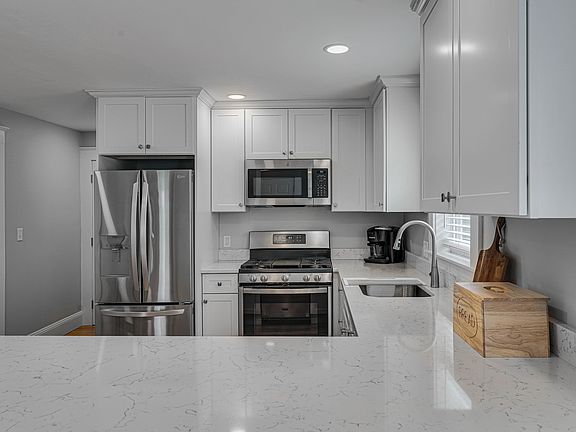 2nd image of 1 Warner St #1