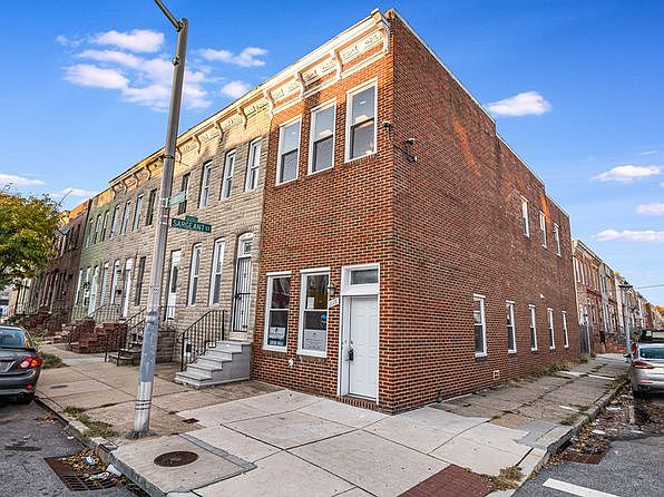 2nd image of 1117 S Carey St
