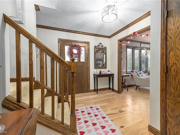 3rd image of 29231 Wolf Rd