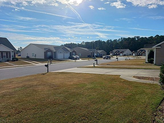 4th image of 2216 B Brookville Dr