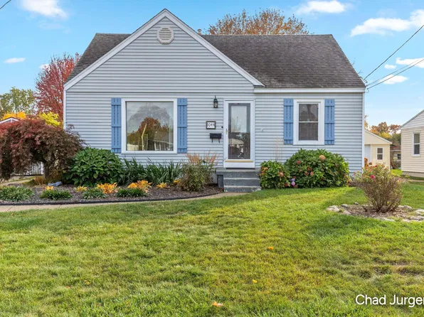 1044 Den Hertog St SW, Wyoming, MI 49509