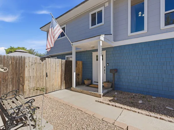 2250 38th St APT B, Los Alamos, NM 87544