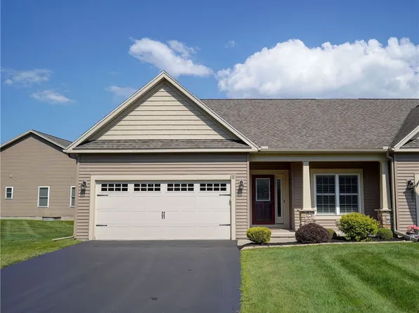 111 Golden Oaks Way, Rochester, NY 14624