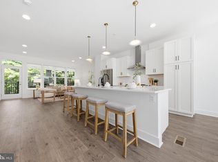 3544 Sutton Heights Cir, Fairfax, VA 22031