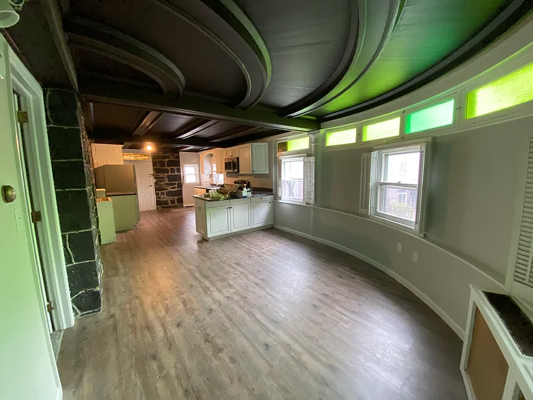 60 N East St #3 — Photo 2