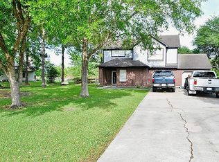 201 Leisure Ln, Alvin, TX 77511