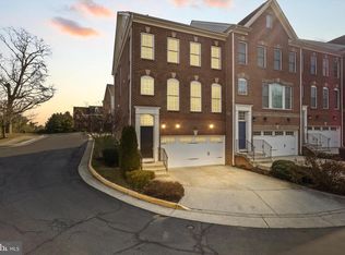 2098 Hutchison Grove Ct, Falls Church, VA 22043