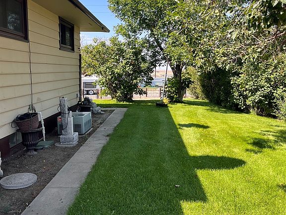 4th image of 403 Circle Dr