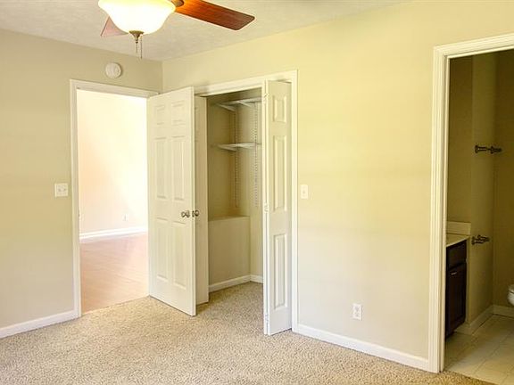 5th image of 17 Chelsea Dr