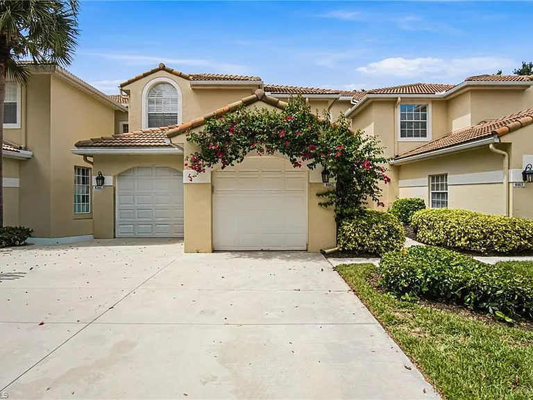 77 Silver Oaks Cir #8102 — Photo 2