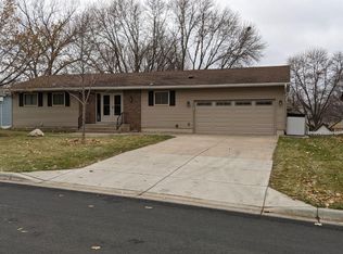 4833 Flag Ave N, New Hope, MN 55428