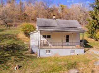 951 Chapel Hill Rd, Triadelphia, WV 26059