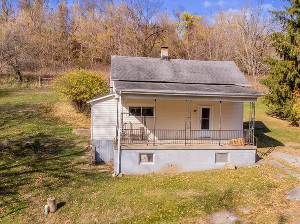 951 Chapel Hill Road, Triadelphia, WV 26059