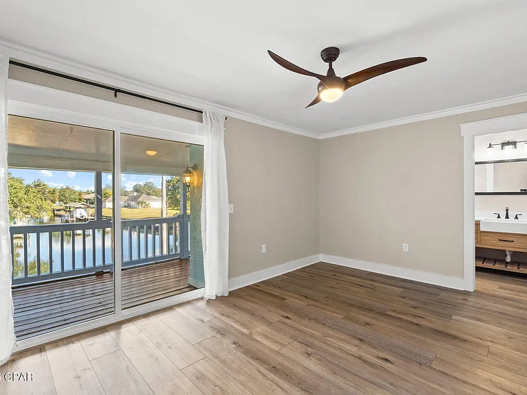 1335 Capri Dr — Photo 17