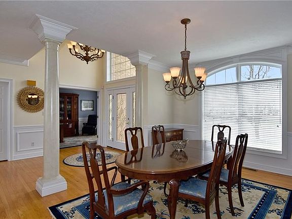 5th image of 4090 Breckenridge Dr