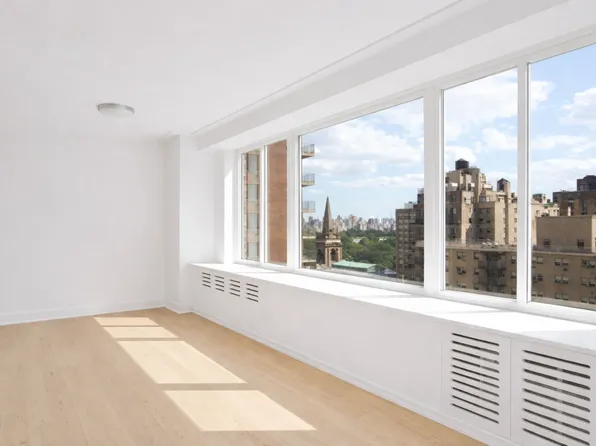 382 Central Park West image 1 of 9