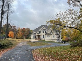 120 E Willow Tree Rd, Spring Valley, NY 10977