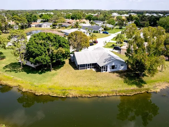 9880 Laketree Ct, Fort Myers, FL 33967