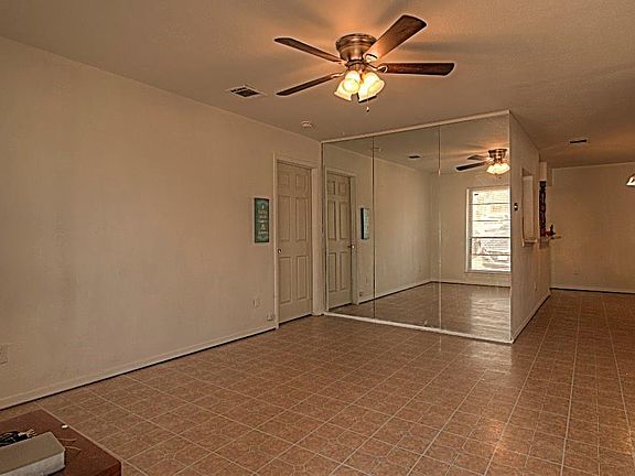 4th image of 3810 Mehalia Dr