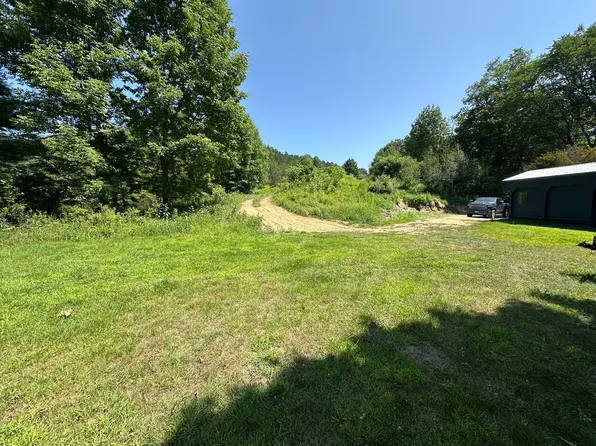 (undisclosed Address), South Royalton, VT 05068