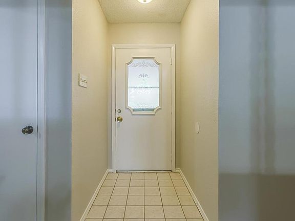 4th image of 6425 Whitehurst Dr