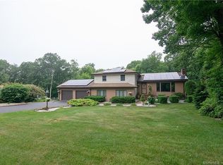 57 Echo Ridge Dr, Vernon, CT 06066