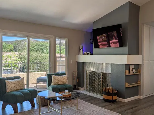 11336 Camino Playa Cancun Unit 8, San Diego, CA 92124