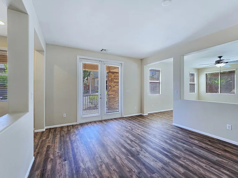 5389 Hollymead Dr — Photo 13