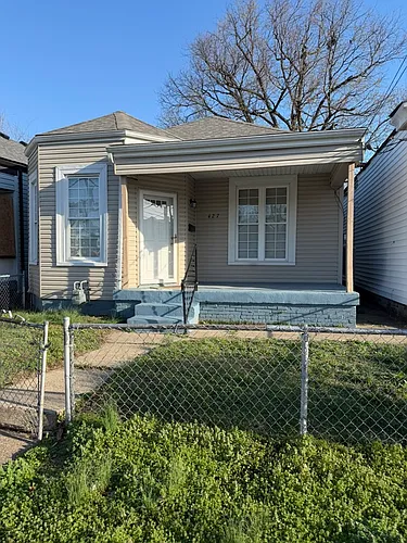 427 Montana Ave Photo 1