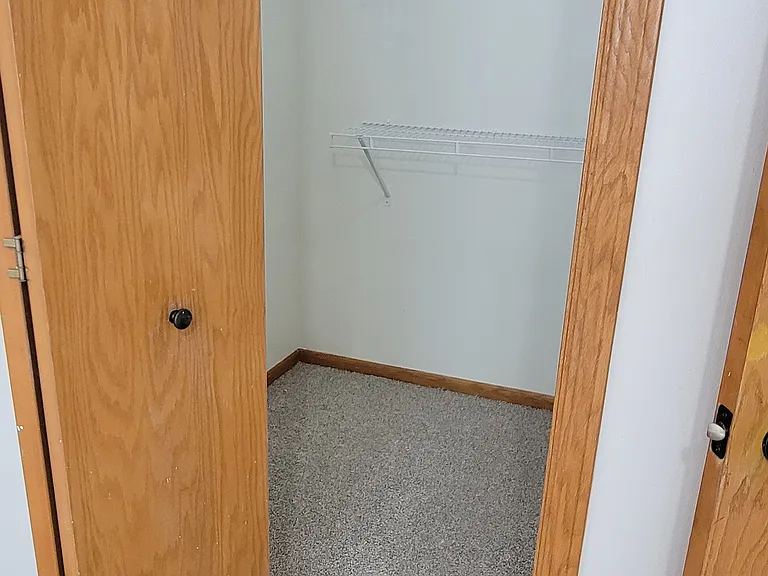 1055 S Fillmore Cir NE — Photo 16