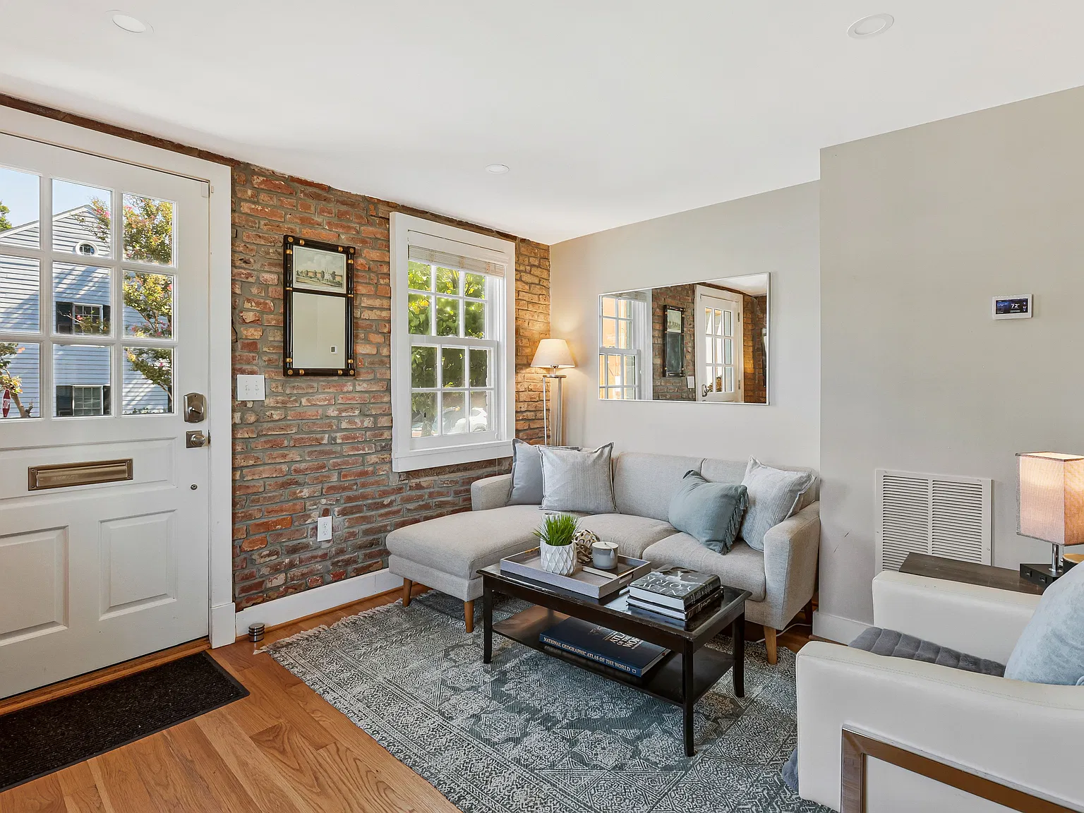 2 bed, 1736 sqft, $4,800 — Photo 4