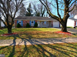 1492 Foster Rd, Warminster, PA 18974