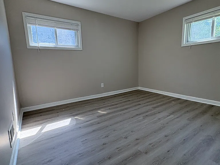 26437 Lehigh St — Photo 15