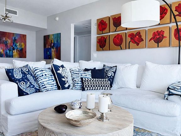 2nd image of 951 Brickell Ave #33