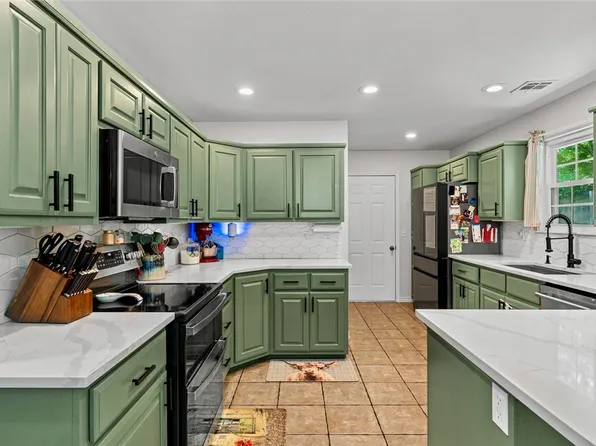 25 Overton Dr, Bella Vista, AR 72714