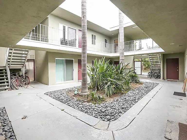 2611 Ocean Ave #5 — Photo 3
