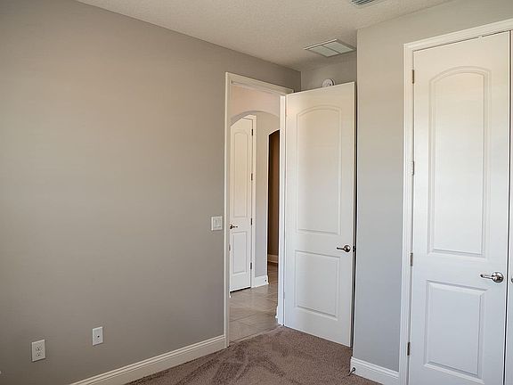 4th image of 192 Silver Pine Dr