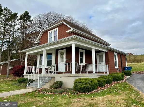 83 E York Ave, Spring Grove, PA 17362