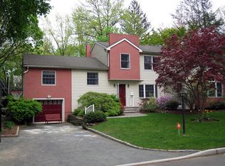 442 11th St, Cresskill, NJ 07626