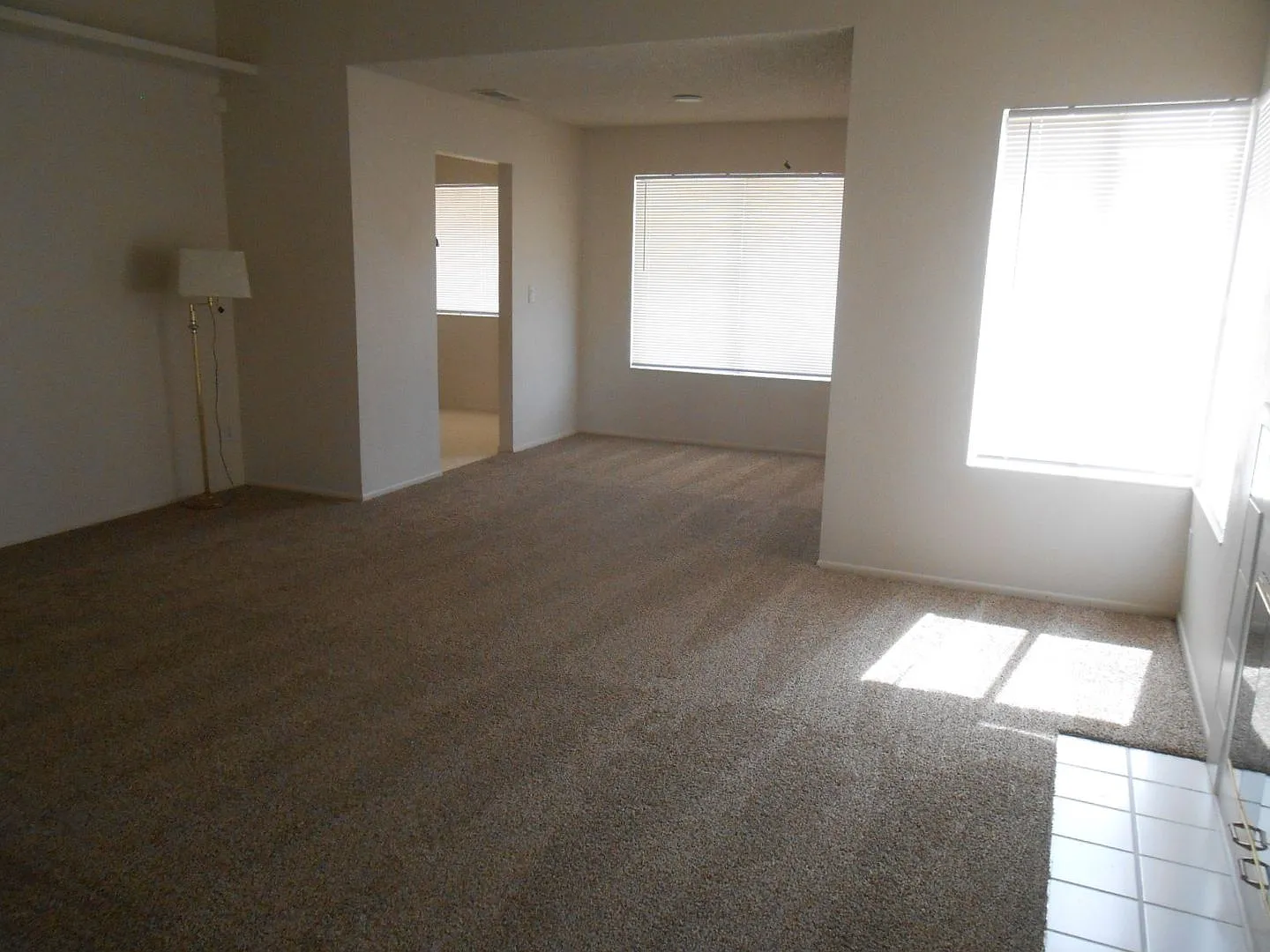 Single Story 3 bedroom Home Near E Charleston and Christy Ln — Photo 4