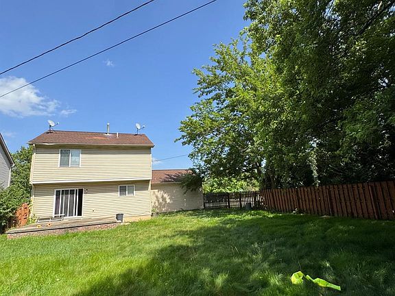 2nd image of 22411 Springbrook Ave