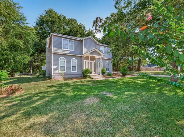 13270 Country Run Dr, Willis, TX 77318